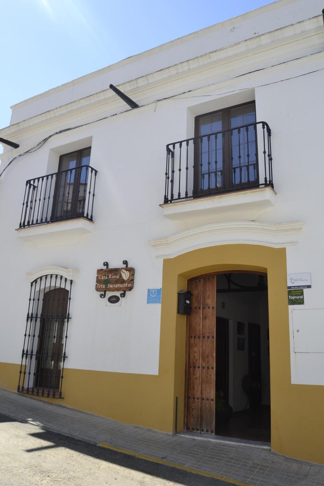 Casa Rural Tita Sacramento Hornachos エクステリア 写真